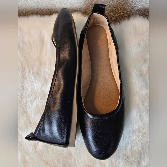 Universal Threads Classic Women's Black Flats - Picture 4 of 12